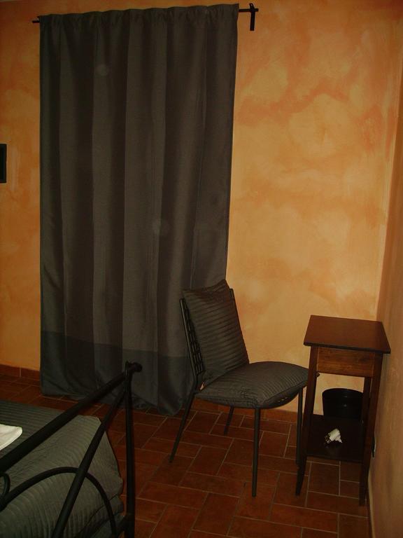 La Voliera Bed & Breakfast 比萨 客房 照片